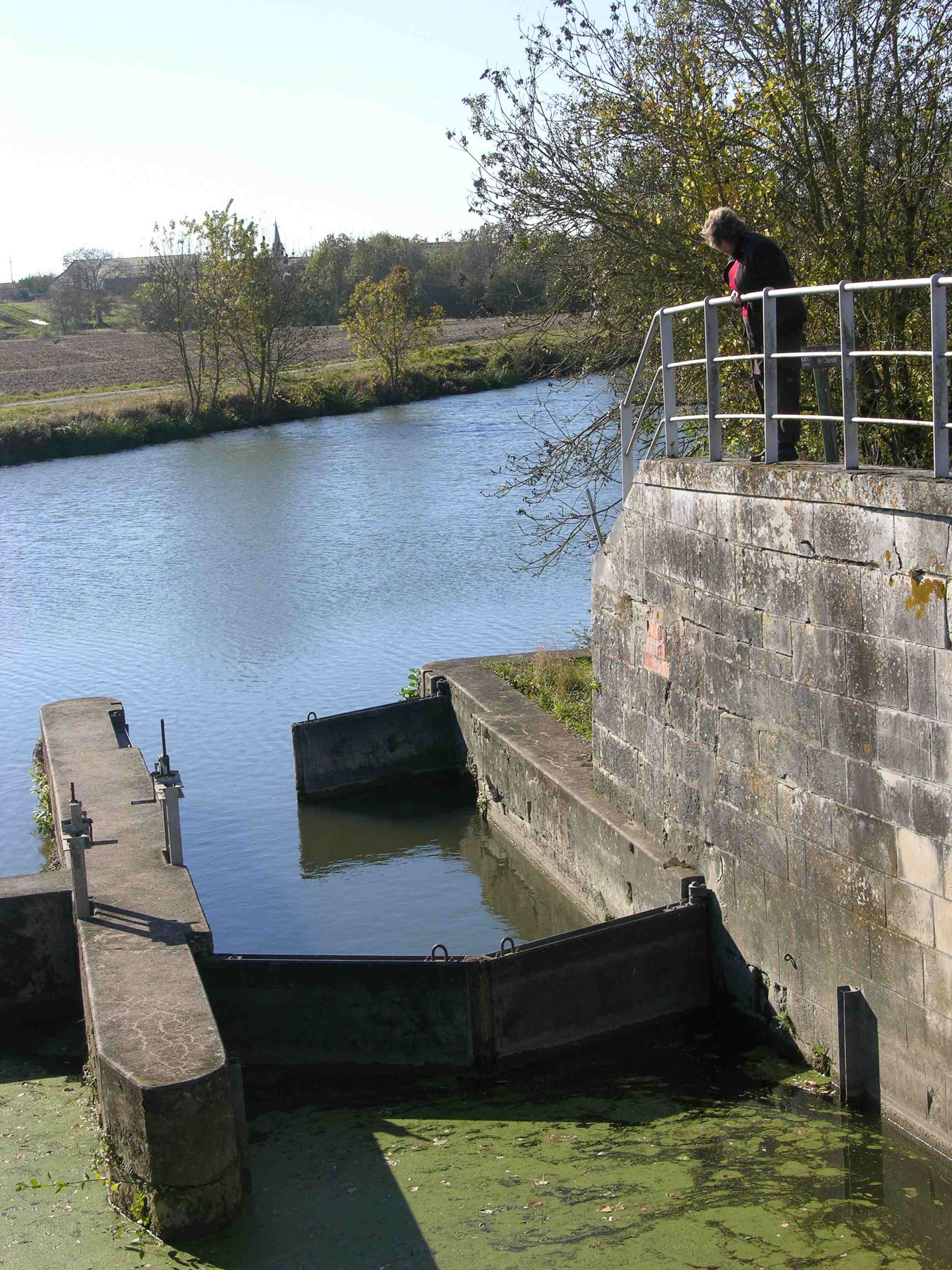 La "petite" écluse de l'Aqueduc sur la Jeune Autize (Photo PJL)