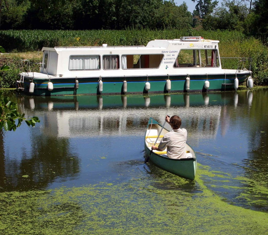 Le canoë, complément du bateau habitable (Photo JPh Lamotte)