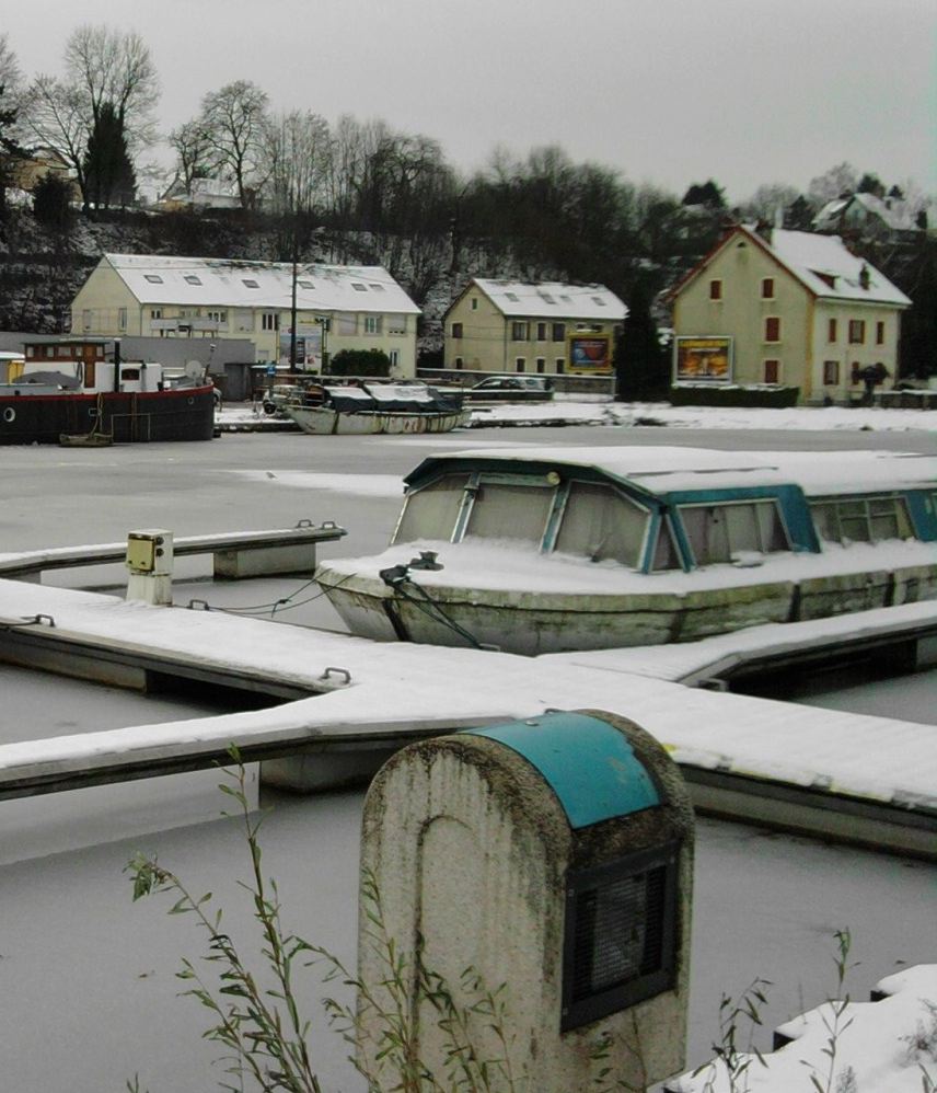 Le "Virginia" dans les glaces - 29/12/09 (Photo F.Guesney)