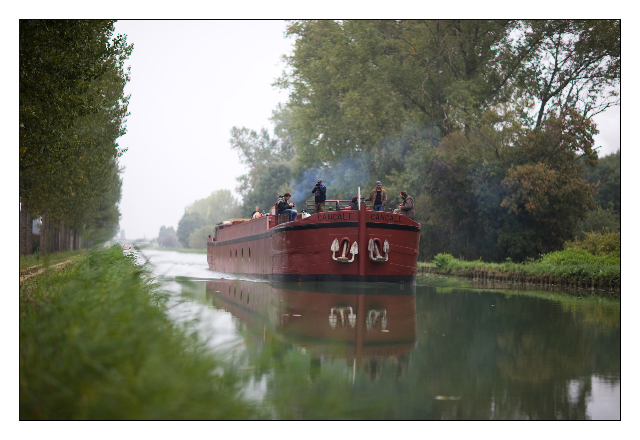 La péniche Cancale sur le canal de Bourgogne (Photo BM)