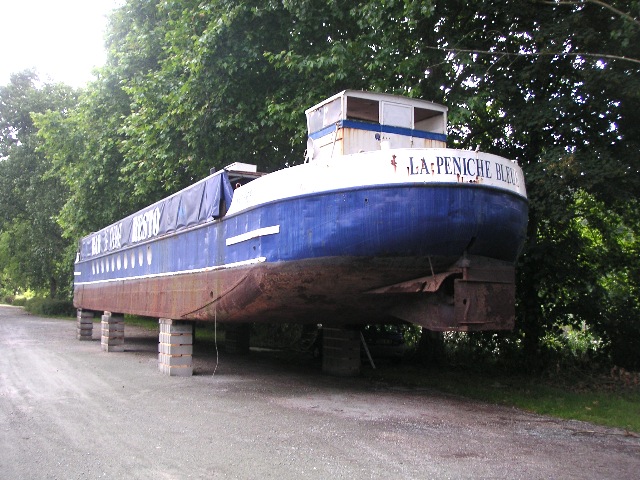 La Péniche Bleue sur cale (Photo Y.Daniel)