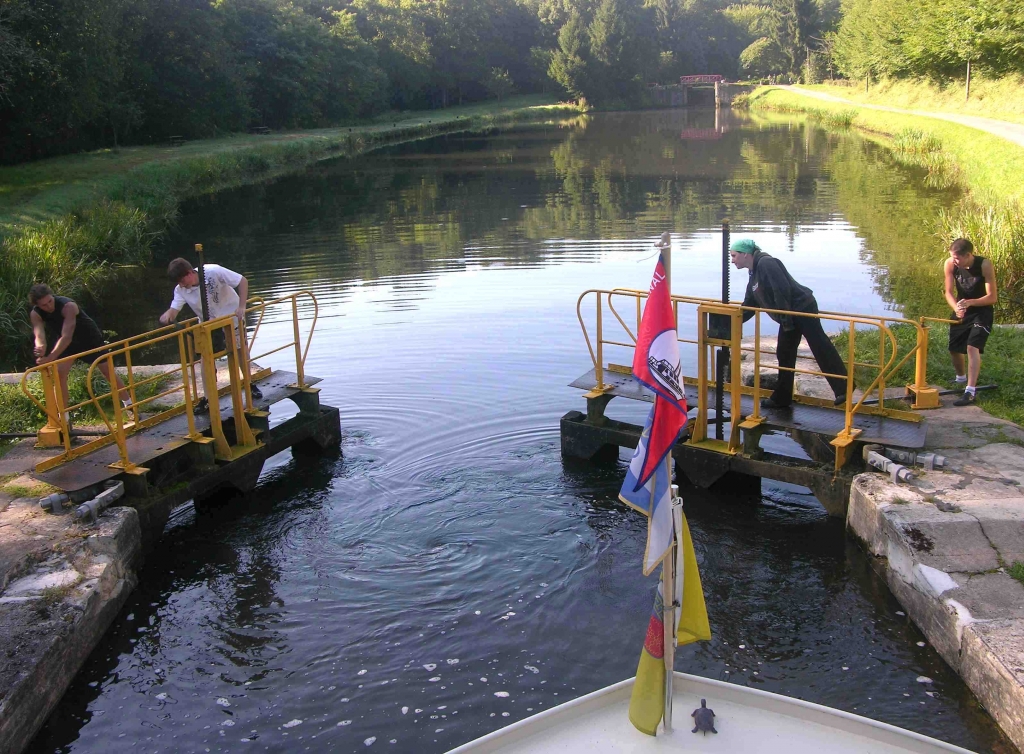 Vacataires du Nivernais dans l'échelle de Sardy (Photo PJL)