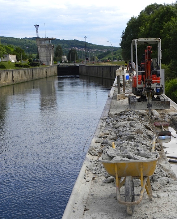 Travaux à l'écluse d'Apach (Photo PJL)