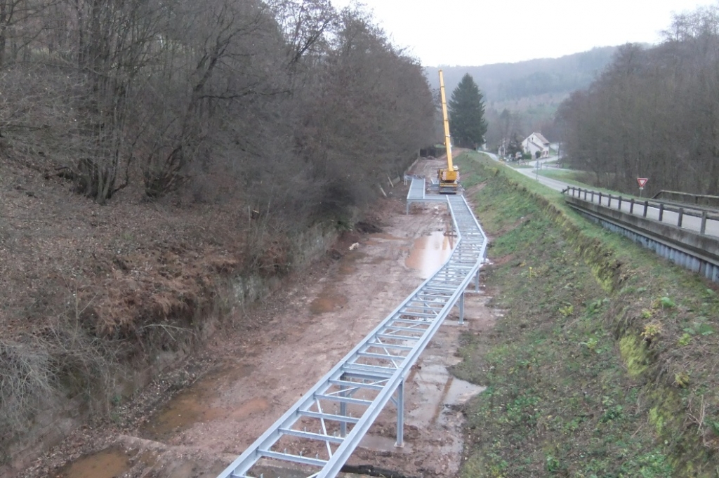 Construction de la passerelle piétonne de la Zorn (Photo CCPP)