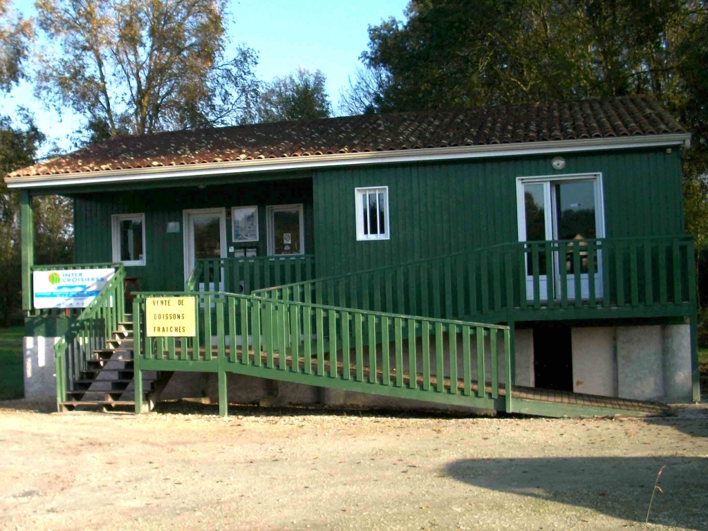 La capitainerie d'Inter-Croisières à Sireuil (Photo V.Malek)