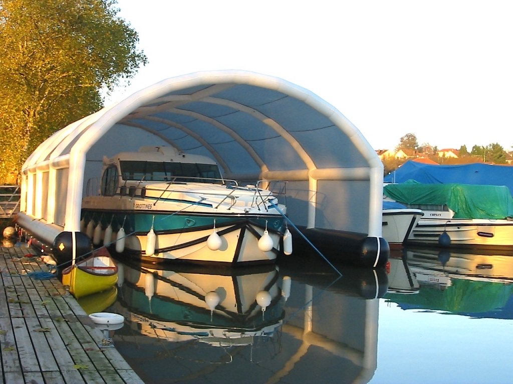 Hangar gonflable et flottant (Photo FCN)