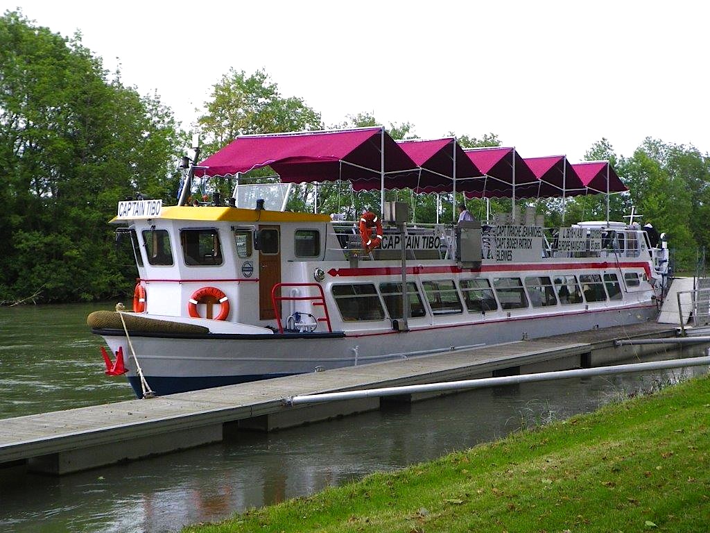 Bateau à passagers : le "Cap'tain Tibo" (Photo Europe-navigation)