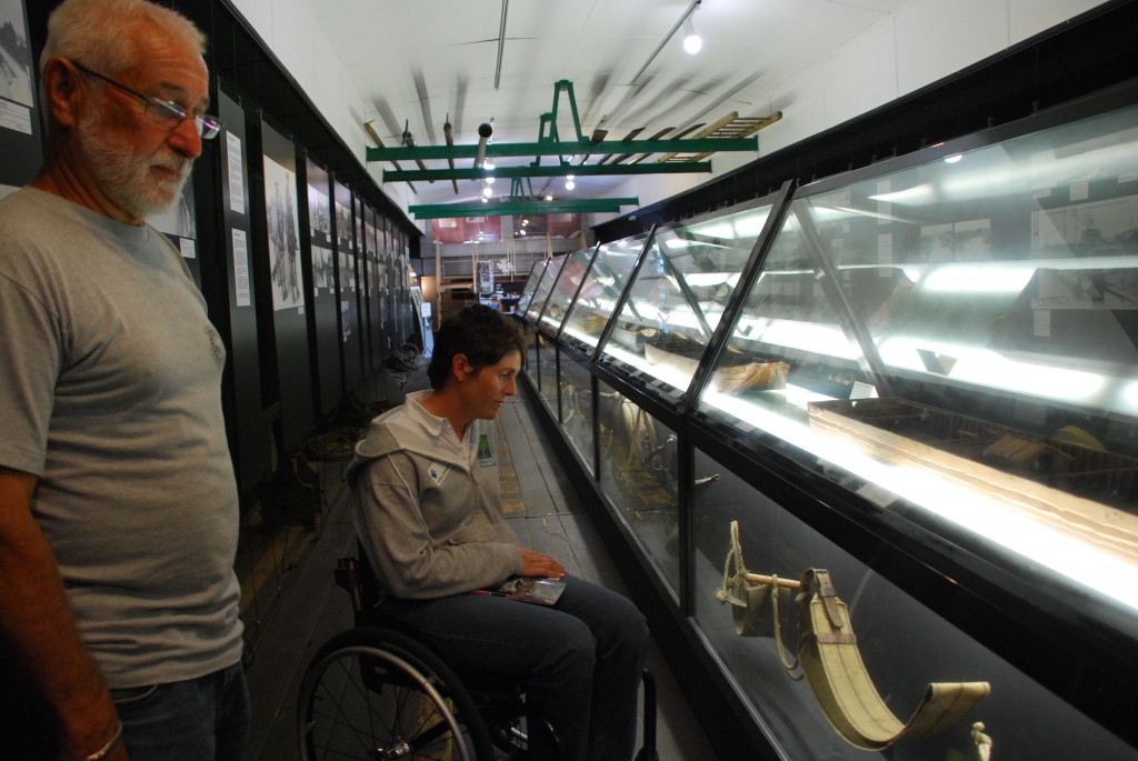 Nathalie et Guy Médalle au musée du Canal d'Ecuisses (Photo J.F. Macaigne)