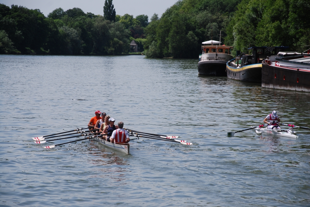 Nathalie et le quatre barré de l'Association nautique Fontainebleau-Avon (Photo J.-F. Macaigne)