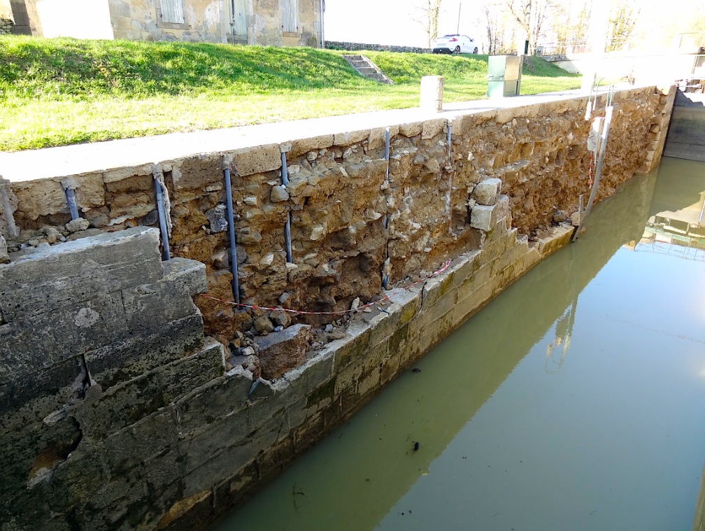 Effondrement de l'écluse de Vialère (Photo B.Chanal)