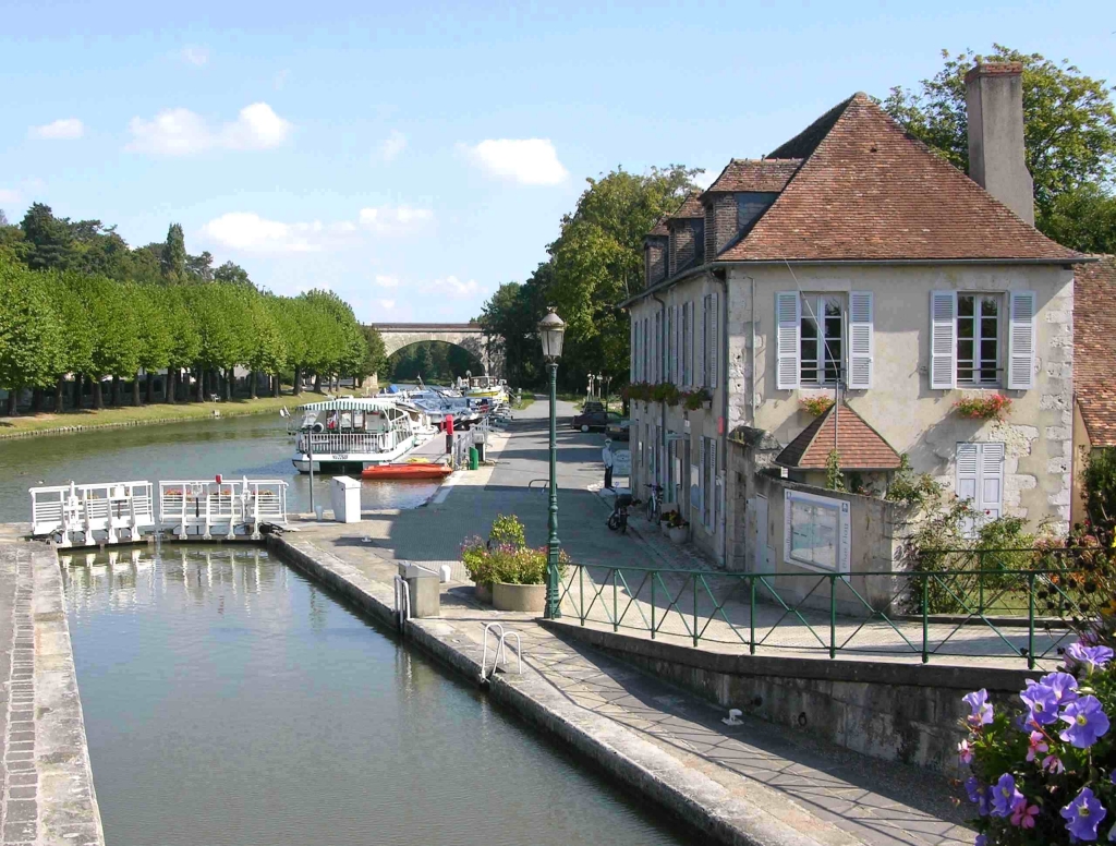 La capitainerie du port de Briare (Photo PJL)