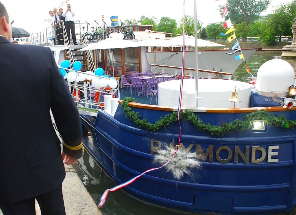 Le baptême de la "Raymonde" (Photo J-F Macaigne)