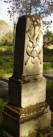 La stèle de Fourques (Photo A.Marie)