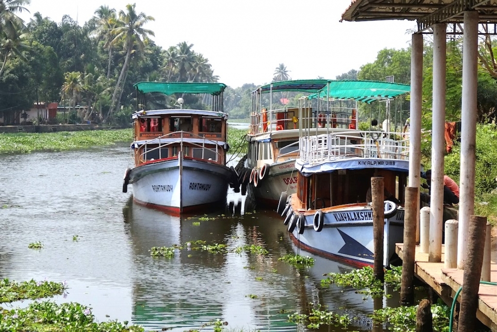 Inde - Bateaux à passagers (Photo M.Faustino)