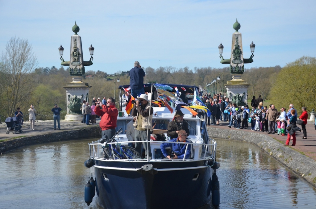 Fête du pont canal de Briare (Photo L.Nardone)