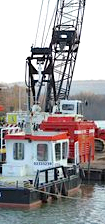 L'Elburg sur le chantier de l'écluse du Liégeot (Photo Kikicmr)...