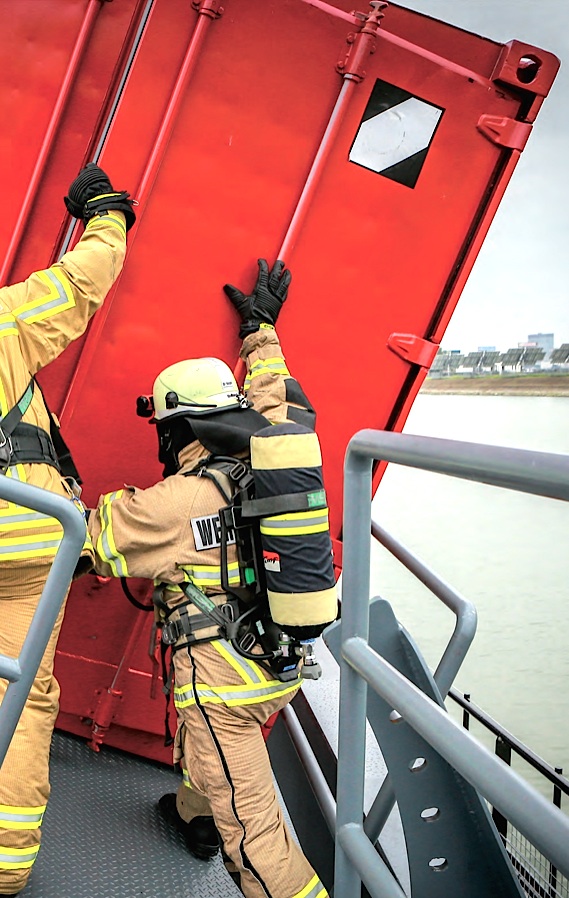 Containeur instable du tanker-simulateur de Strasbourg (Photo CRERF)