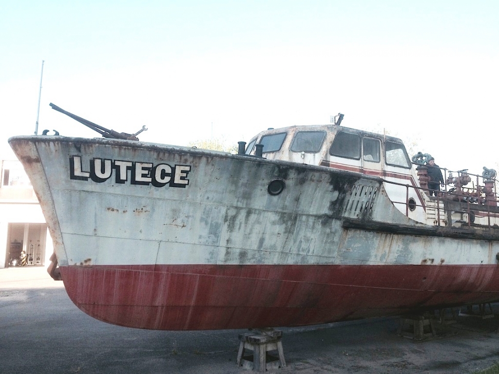 Le Lutèce sur cale à Gennevilliers (Photo M.Cordonnier)