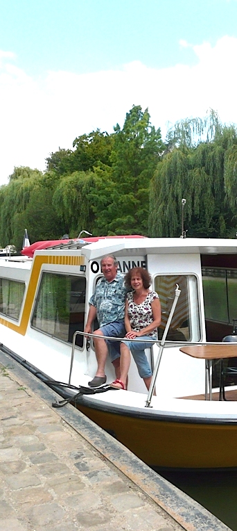 Annick et Guy sur leur "Orvanne" (DR)