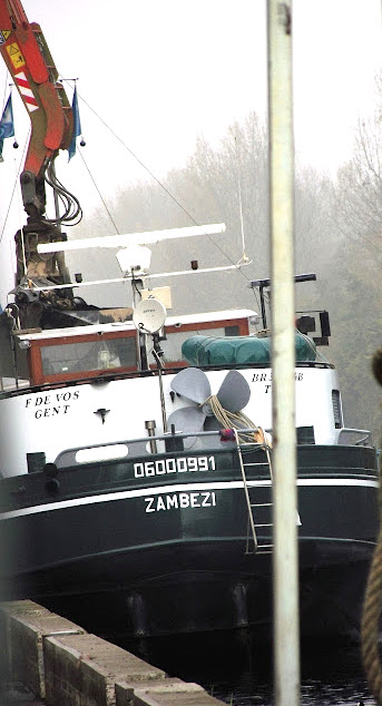 Chargement du Zambezi (Photo P.Lemoine)