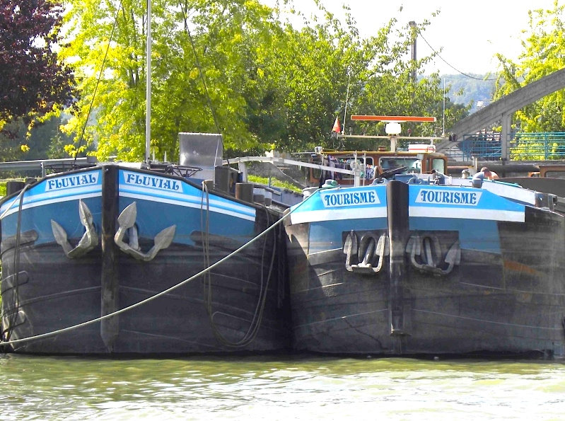 "Tourisme" à couple de "Fluvial" (Photo PJL)