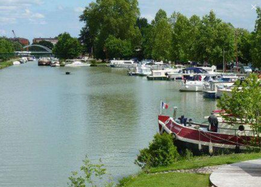 Castelsarrasin (Tarn-et-Garonne), le nouveau port de plaisance installé sur le canal latéral de la Garonne (Photo DR.)