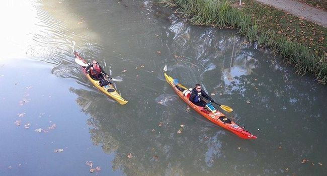 Frédéric Voisin et Cyril Orgeret poursuivent leurs aventures “au fil de l'eau”. (Photo extraite du site de La Dépêche)