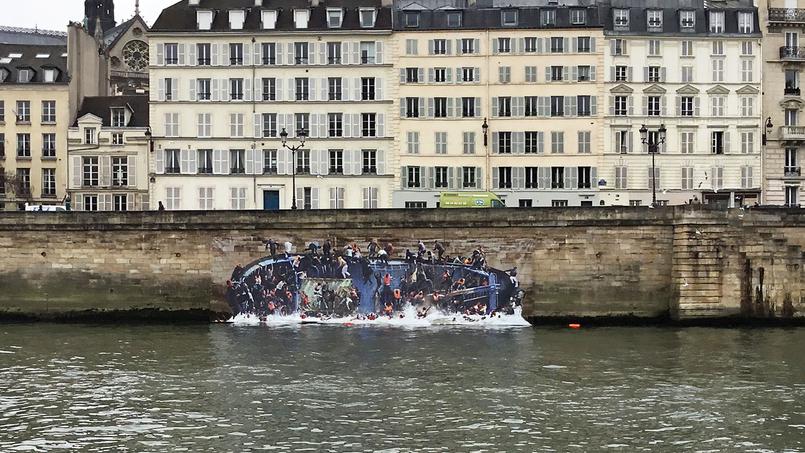 Pierre Delavie, Le Radeau de Lampeduse, trompe l'oeil, 11 janvier 2017 (Photo extraite du site Lefigaro.fr)