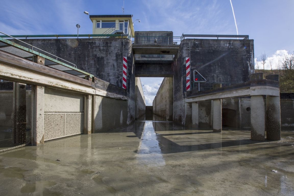 Une écluse à sec sur le canal du Nord (chômage 2014) - (photo VNF/D. Gauducheau)