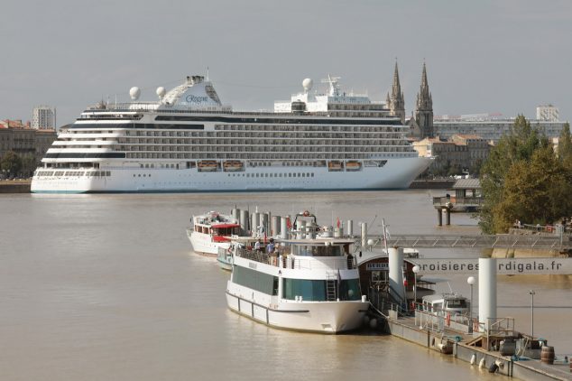 L’impact des paquebots et croisières serait moindre que celui des voitures. (Photo Archives Stéphane Lartigue / Sud Ouest)