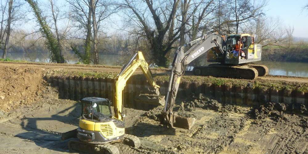 Il faut dégager de toute vase le fond du canal. (Photo F. P.)