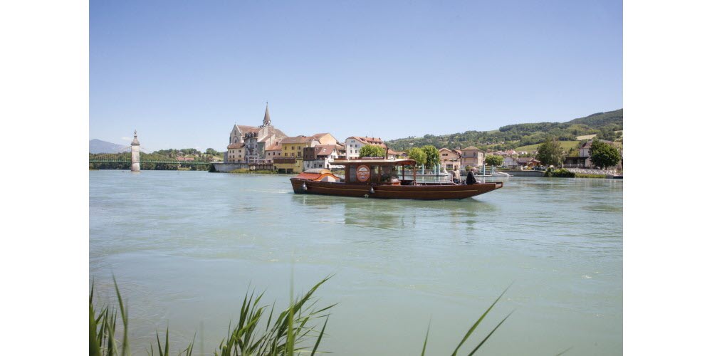 La sapine Seyssel sur le Rhône. (Photo Jérôme PRUNIAUX/Frédéric SCALI)