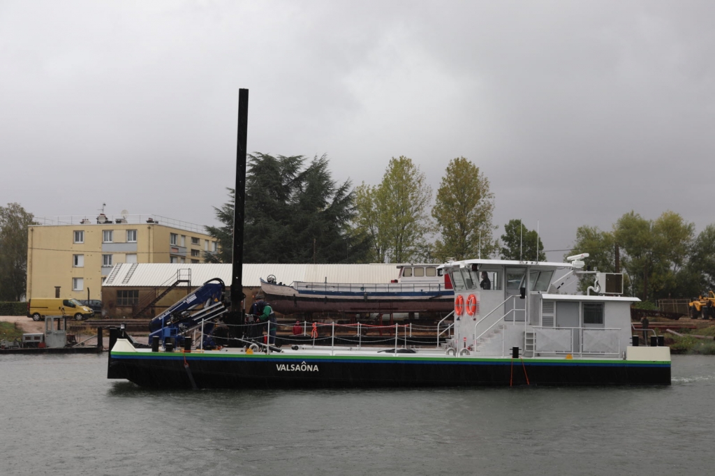 Le Valsaôna a été construit pour les Voies navigables de France à Saint-Jean-de-Losne, au sein de l’Atelier fluvial basé à Saint-Jean-de-Losne  (Photo LBP /Catherine BONNET)