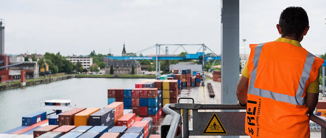 terminal nord du port autonome de Strasbourg, le deuxième plus gros port fluvial de France (photo Le Point)