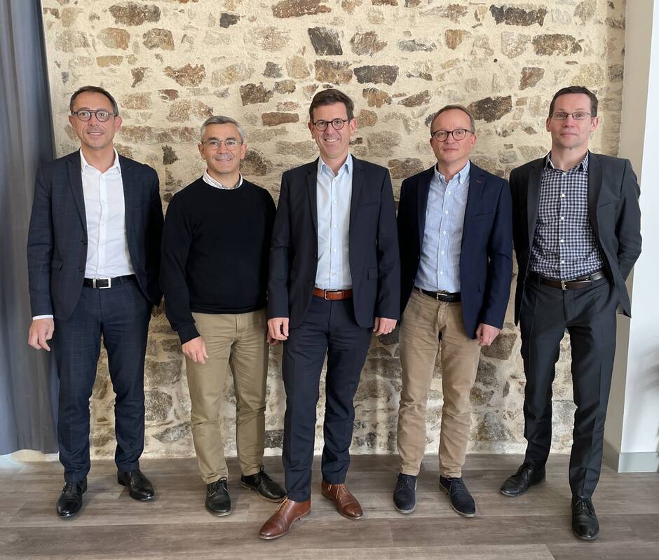 Les nouveaux membres du directoire du Groupe Nadia, à Cholet (Maine-et-Loire). Le nouveau président Eric de Pontbriand est au centre (Photo Groupe Nadia)