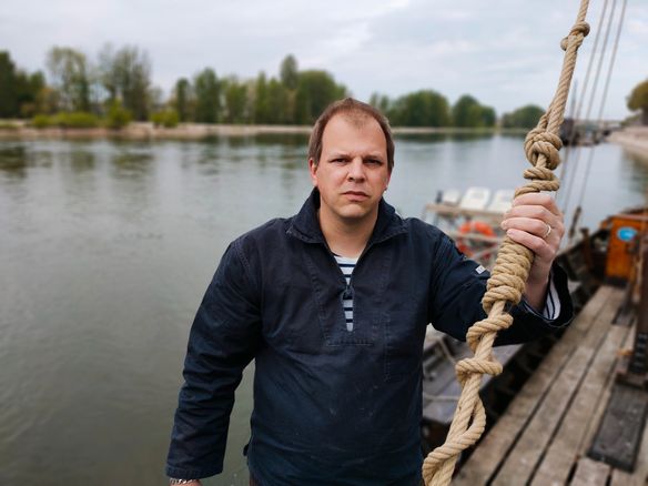 Clément l’assure, "le permis bateau (que l’on peut passer à Orléans) est beaucoup plus simple à décrocher, et moins cher, que le permis voiture. En deux mois, c’est fait." (Photo : David Creff)