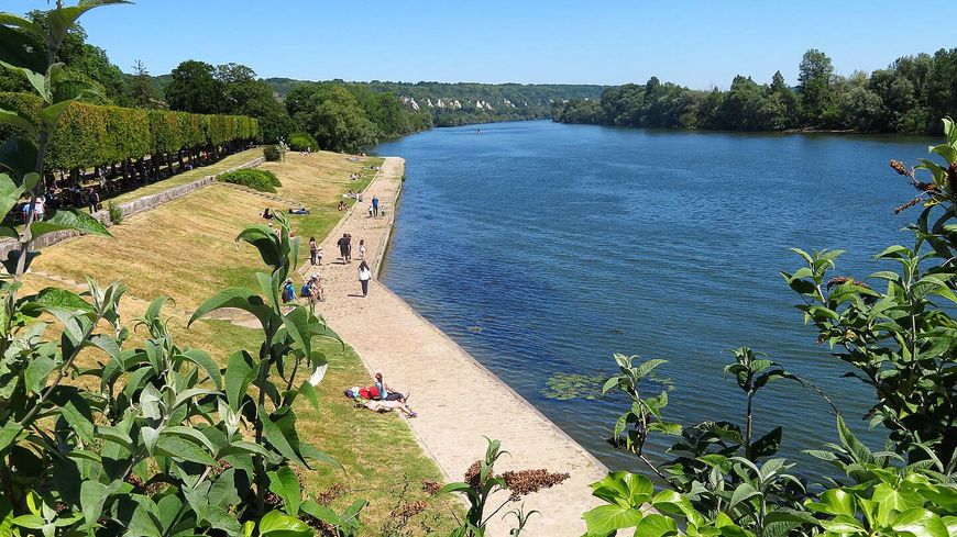 La Seine depuis le village de la Roche Guyon dans le Val d'Oise. 31/05/2020. (Photo Radio France - Stéphane Milhomme)